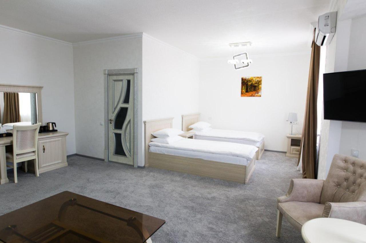 Alexander Hotel Samarkand Bagian luar foto