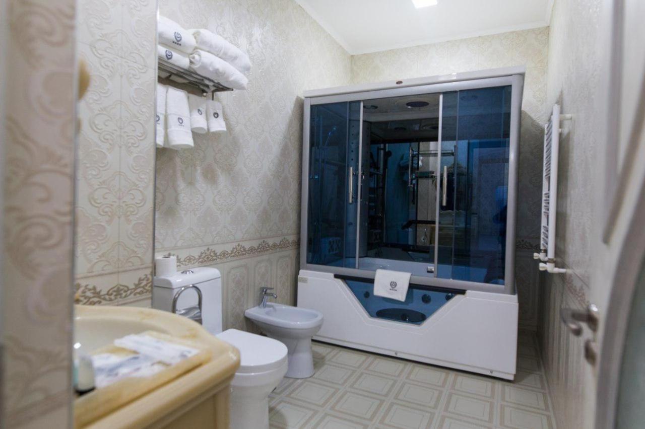 Alexander Hotel Samarkand Bagian luar foto