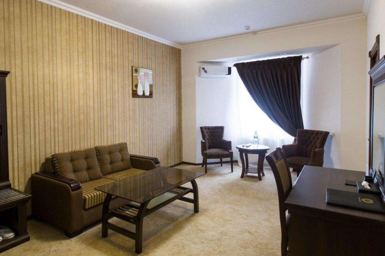 Alexander Hotel Samarkand Bagian luar foto