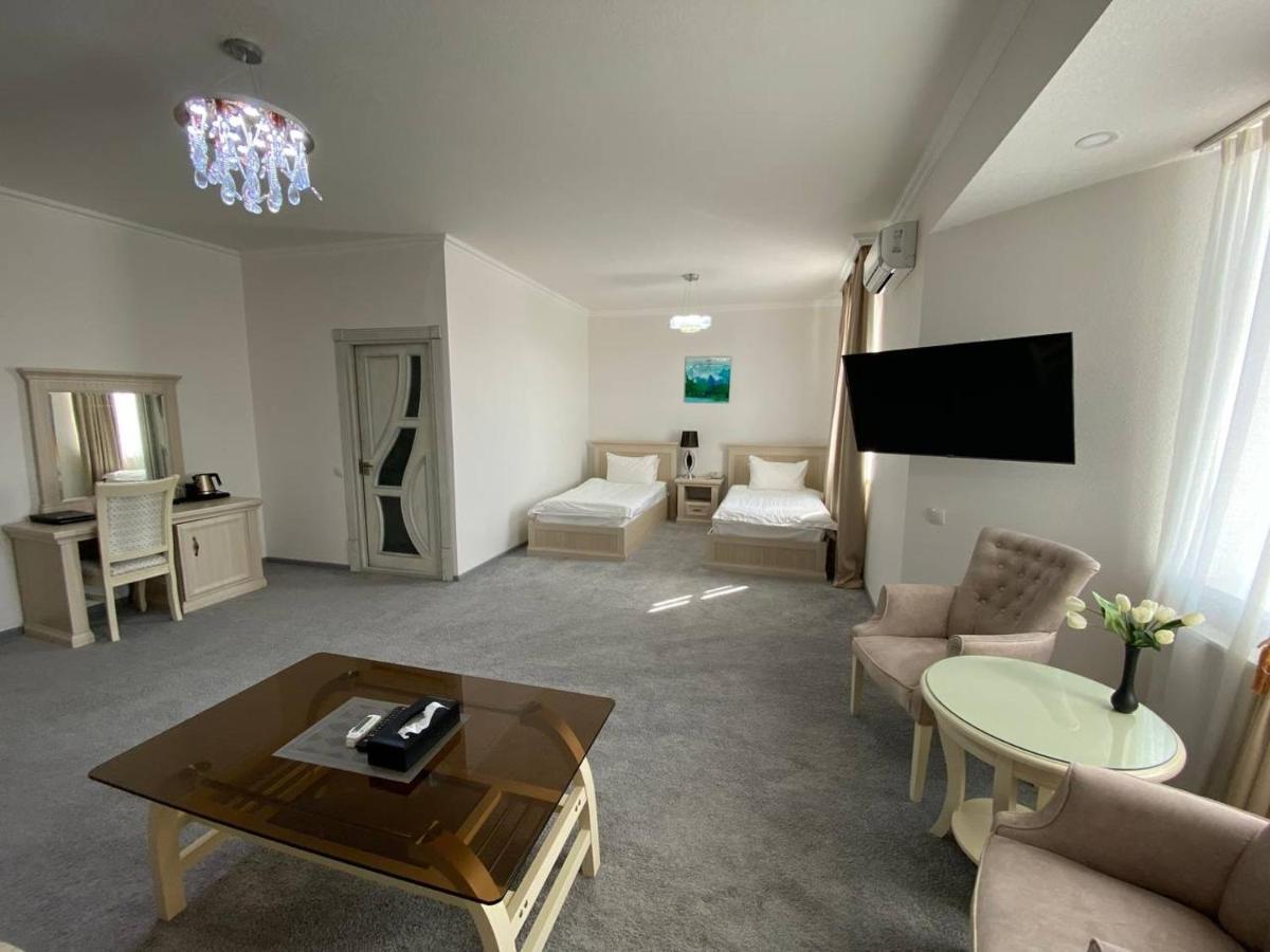 Alexander Hotel Samarkand Bagian luar foto