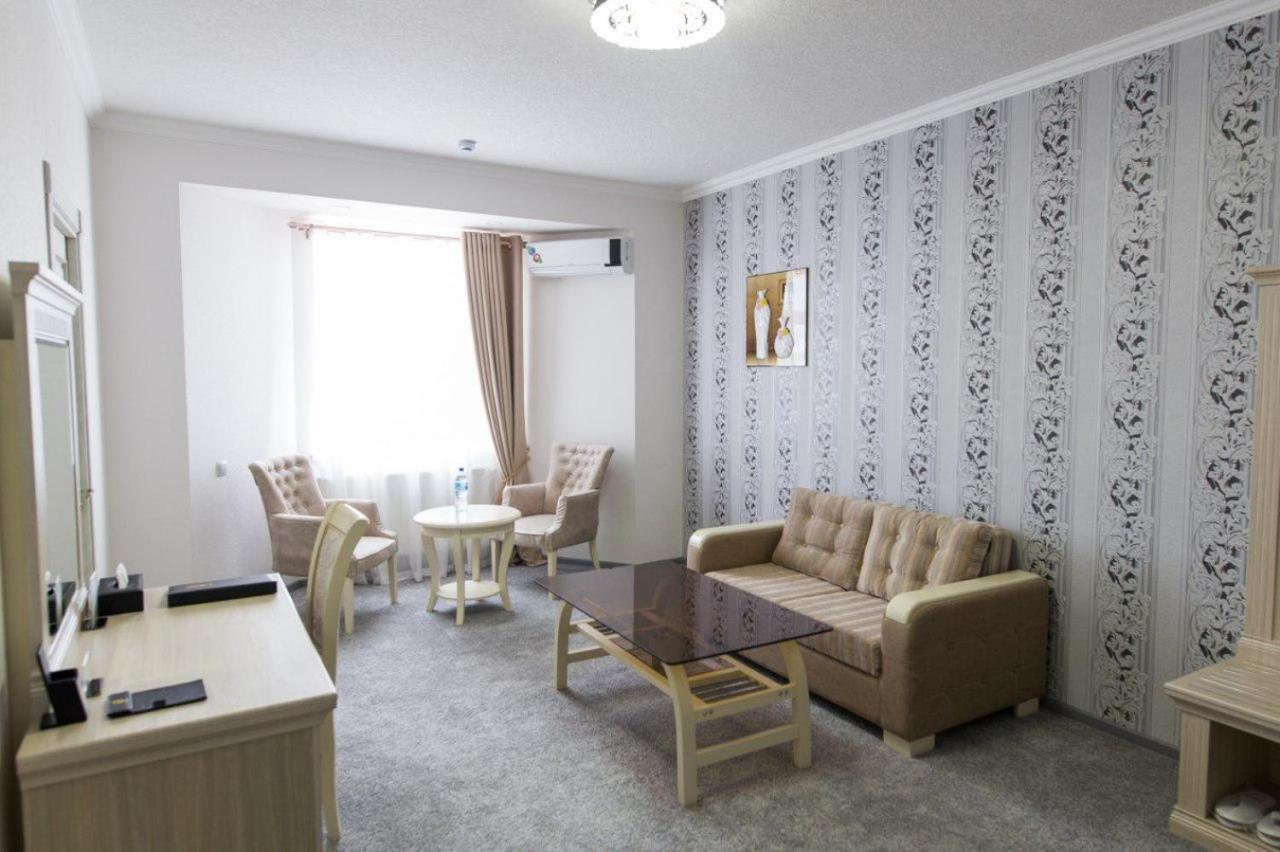 Alexander Hotel Samarkand Bagian luar foto