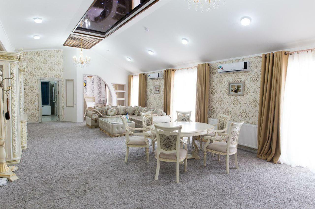 Alexander Hotel Samarkand Bagian luar foto